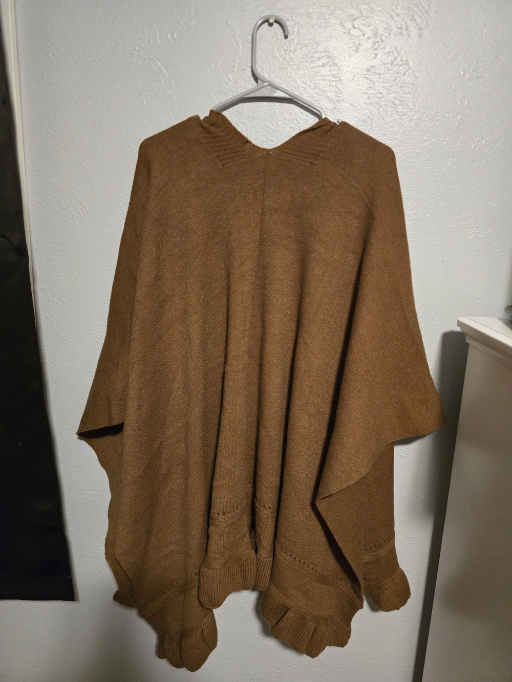 Do everything in love Rust-Brown Ruffle Hem Knit Poncho - Picture 2 of 3